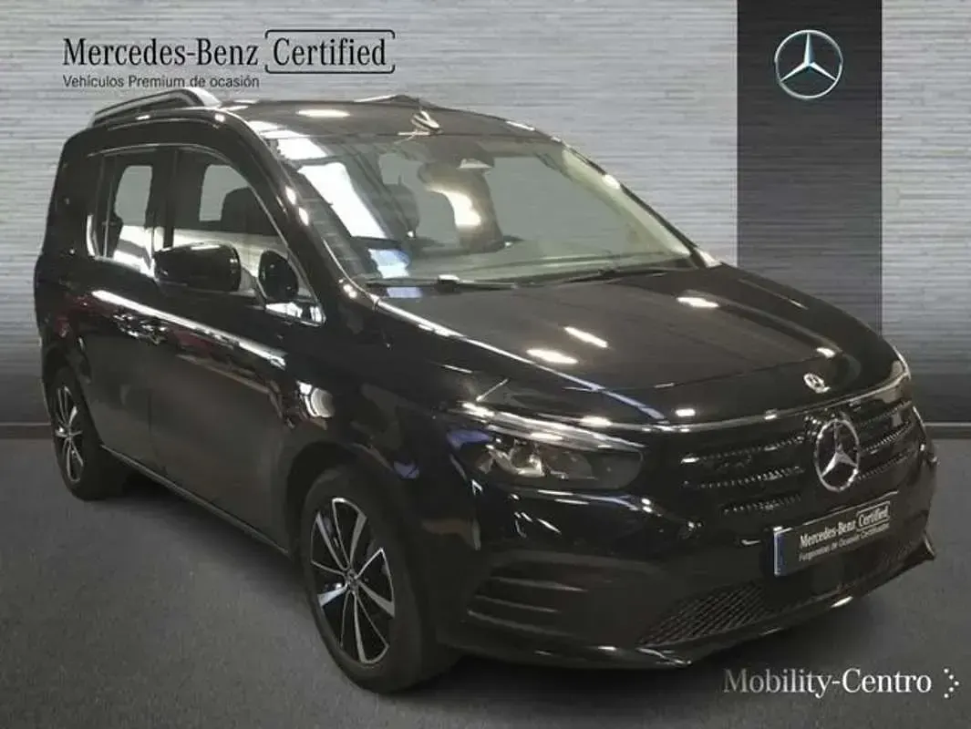 Usado Mercedes EQT200 2025 Negro Monovolumen