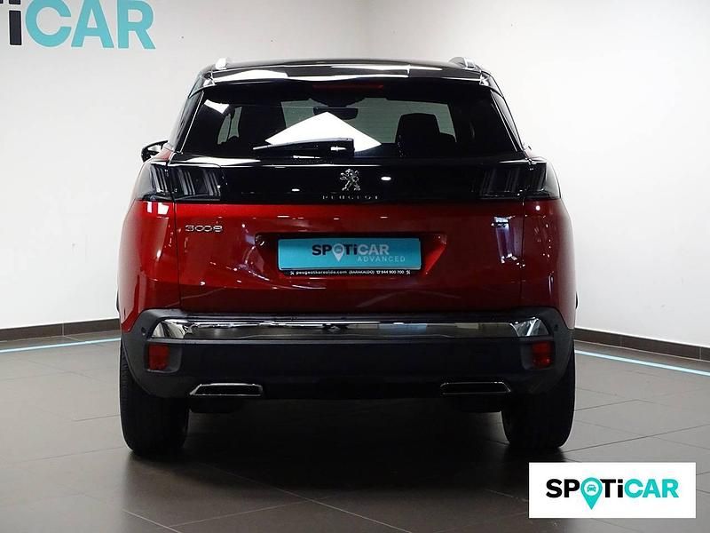 Usado Peugeot 3008 GT 130 CV (95 kW) 2022 Rojo SUV