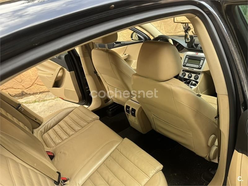 Usado VW Passat Trendline 140 CV (102 kW) 2007 Negro Berlina