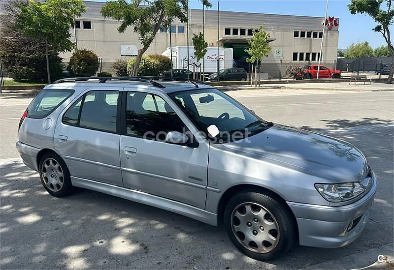 Usado Peugeot 306 112 CV (82 kW) 2000 Gris / plata Familiar