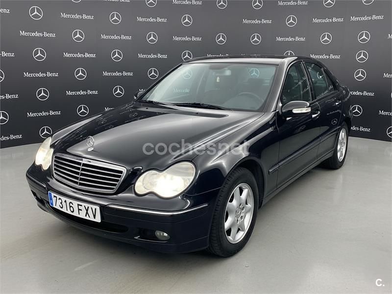 Negro Usado 2001 Mercedes C220 Classic Berlina | 3500 € (Un poco caro) - Imagen 1/4