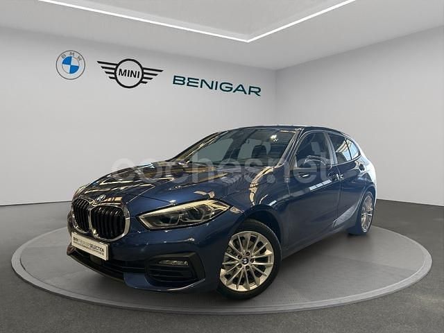 Azul Usado 2021 BMW 118 Comfort Edition Utilitario | 22.900 € (Precio justo) - Imagen 1/4