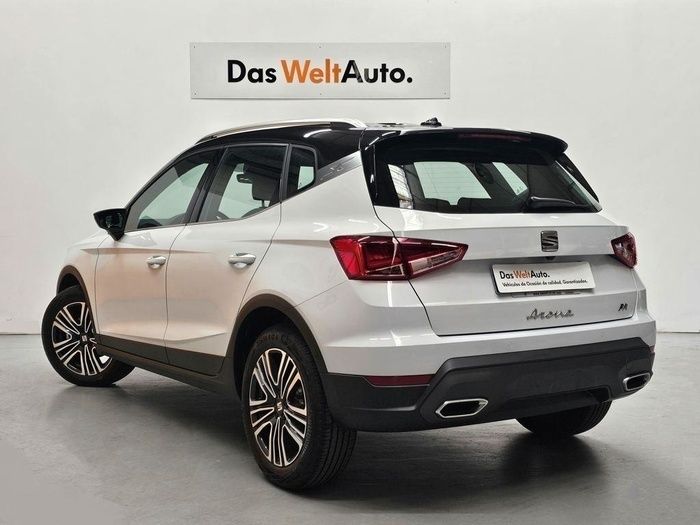 Blanco Usado 2024 Seat Arona FR SUV | 19.900 € (Precio justo) - Imagen 1/4