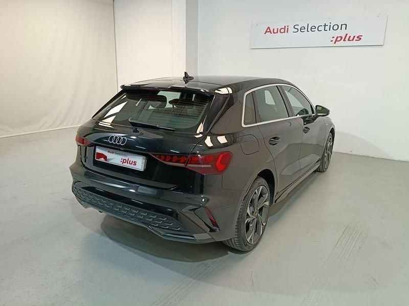 Usado Audi A3 e-tron S-Line 204 CV (150 kW) 2025 Negro Utilitario