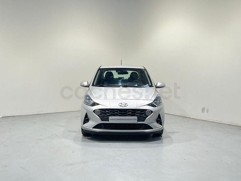 Usado Hyundai i10 67 CV (49 kW) 2022 Gris / plata Utilitario