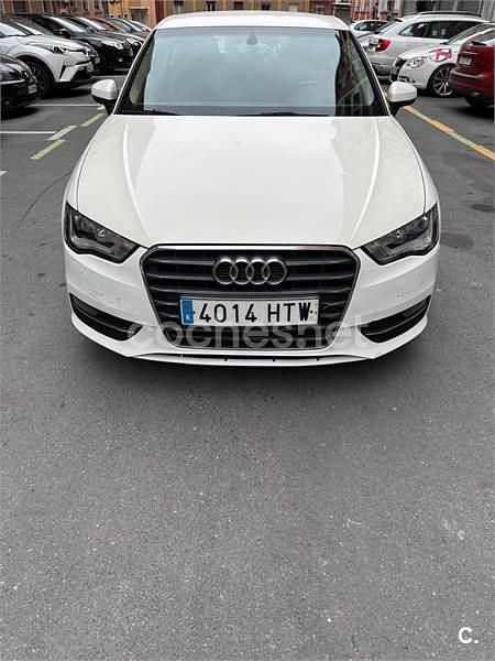 Usado Audi A3 105 CV (77 kW) 2013 Blanco Berlina