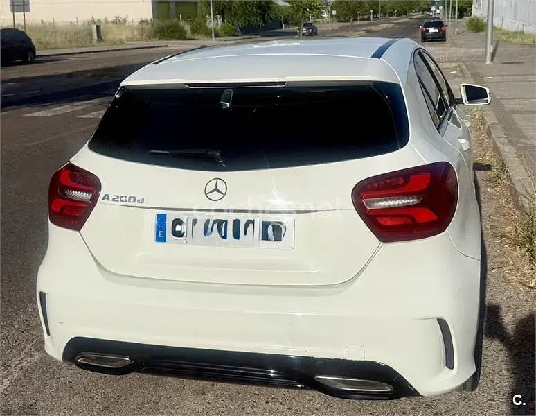 Usado Mercedes A200 150 CV (110 kW) 2018 Blanco Berlina