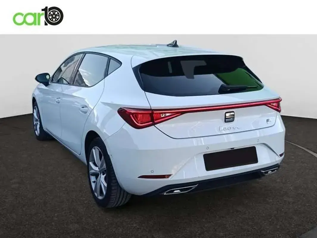 Usado Seat Leon FR 204 CV (150 kW) 2025 Blanco Berlina