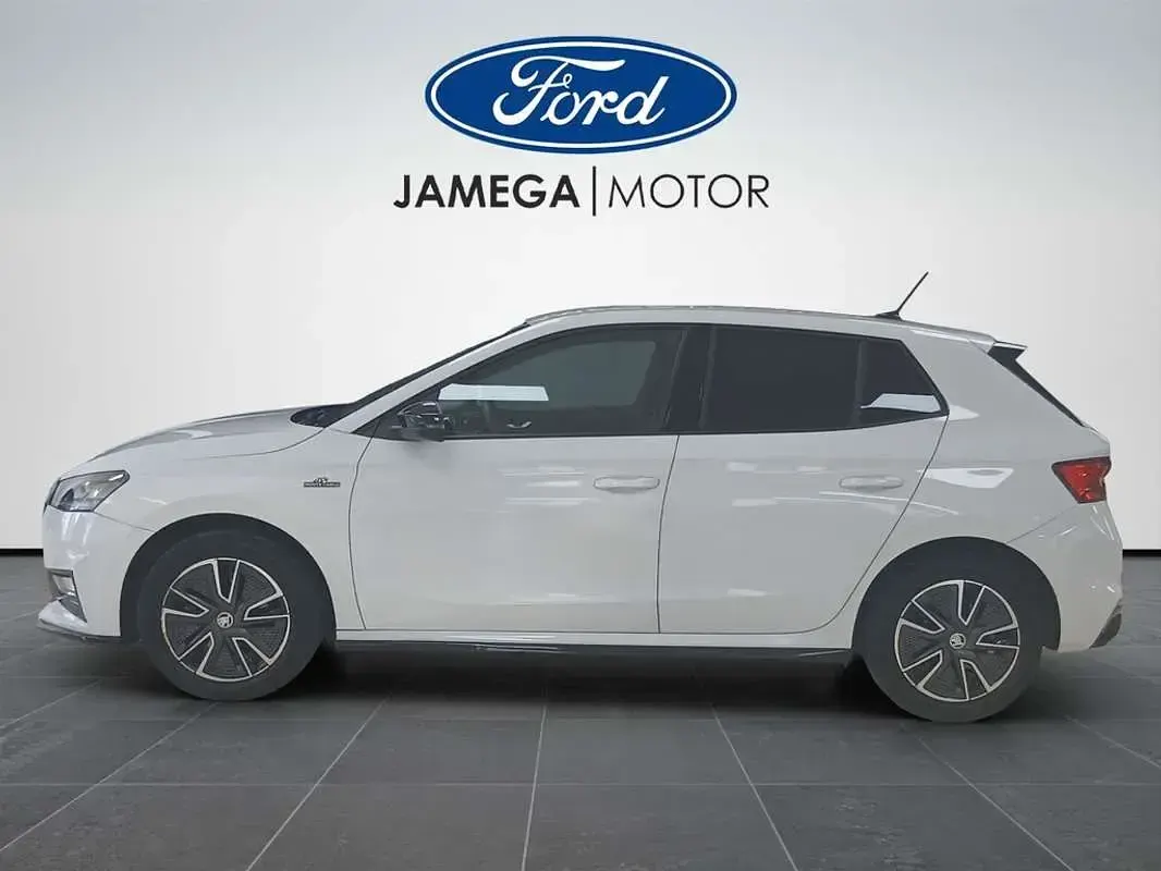 Usado Skoda Fabia Monte Carlo 110 CV (80 kW) 2022 Blanco Utilitario