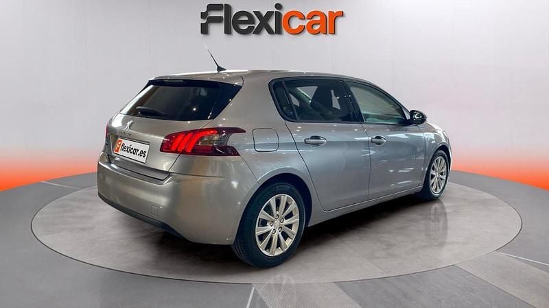 Usado Peugeot 308 Style 131 CV (96 kW) 2020 Gris / plata Berlina