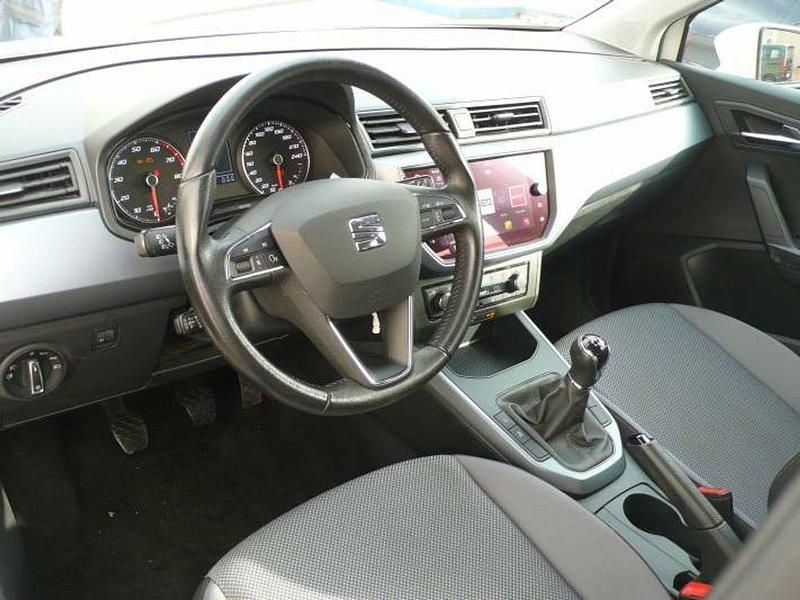 Usado Seat Arona Style 111 CV (81 kW) 2021 Blanco SUV