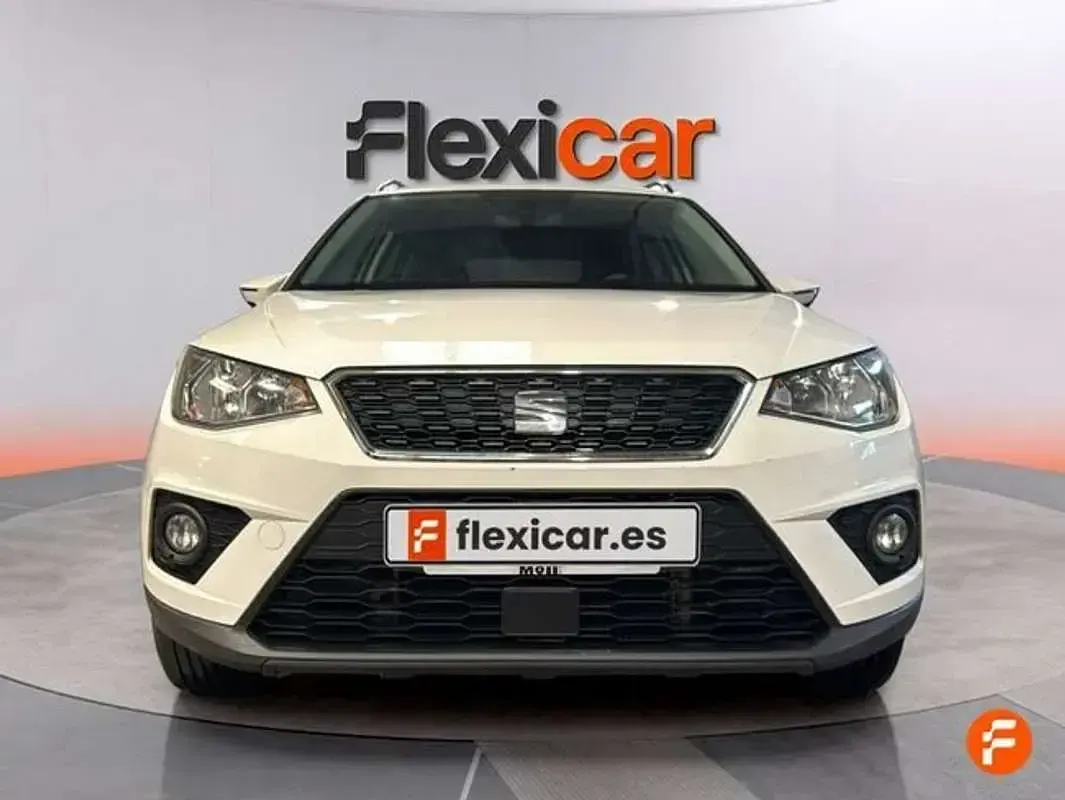 Usado Seat Arona Reference 95 CV (69 kW) 2019 Blanco SUV
