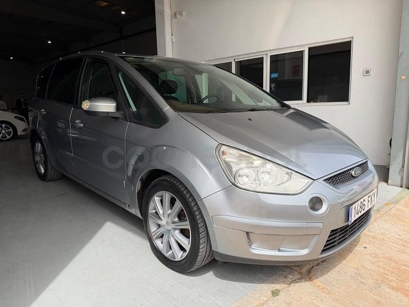 Usado Ford S-MAX Titanium 140 CV (102 kW) 2008 Gris / plata Monovolumen