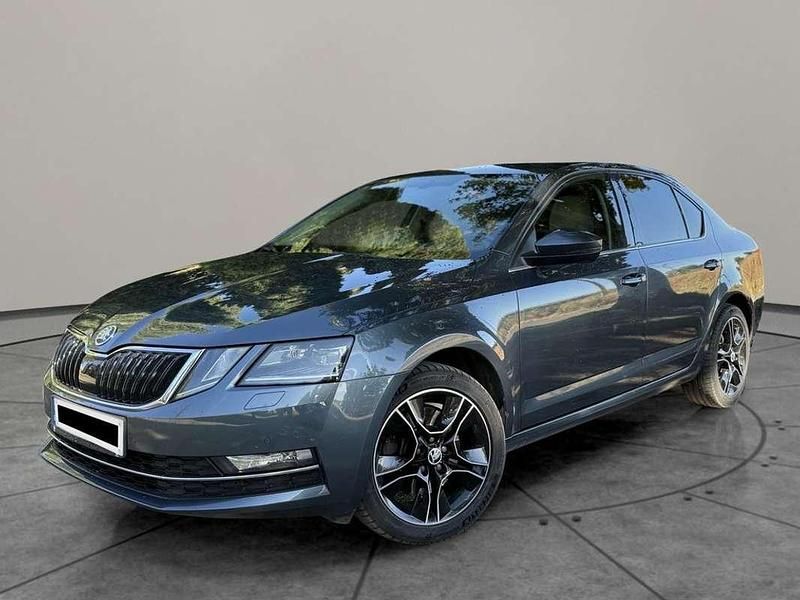 Usado Skoda Octavia RS 184 CV (135 kW) 2018 Gris Utilitario