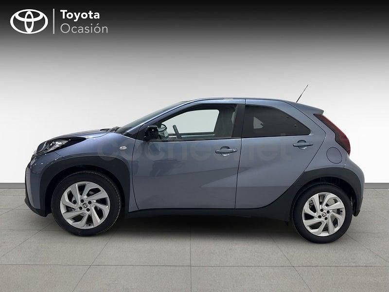 Nuevo Toyota Aygo X Play 72 CV (52 kW) 2025 Gris / plata SUV