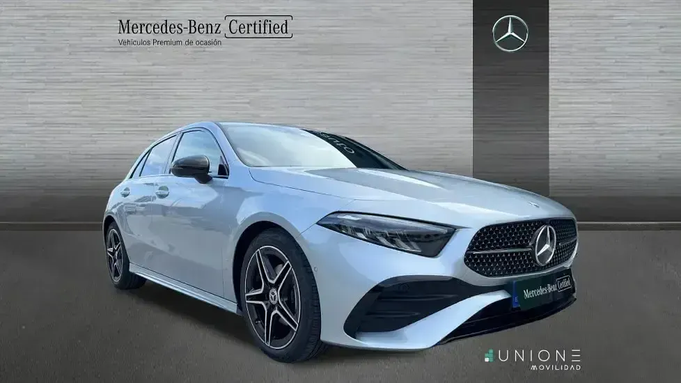 Usado Mercedes A200 150 CV (110 kW) 2025 Gris Berlina