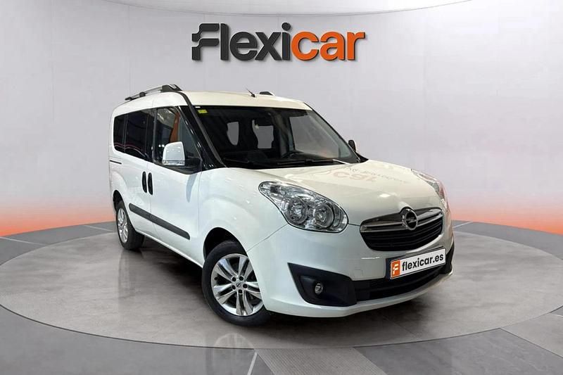 Blanco Usado 2018 Opel Combo Expression Monovolumen | 13.490 € (Precio justo) - Imagen 1/4
