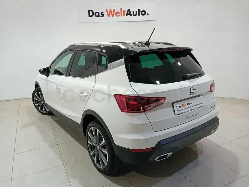 Usado Seat Arona FR 116 CV (85 kW) 2025 Blanco SUV