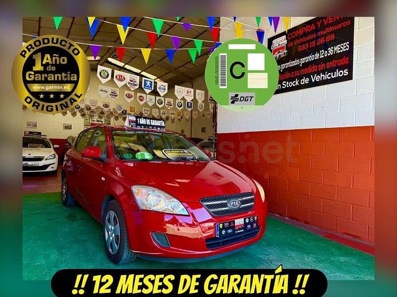 Usado Kia Ceed 109 CV (80 kW) 2007 Rojo Utilitario