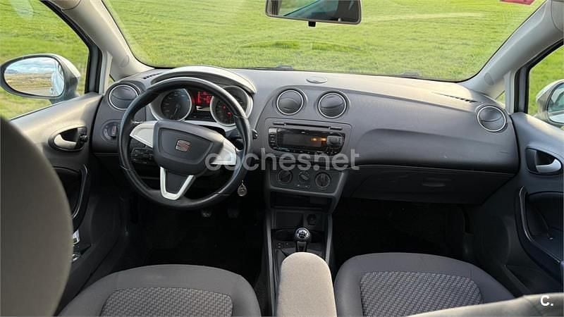 Usado Seat Ibiza Sport 85 CV (62 kW) 2010 Gris / plata Berlina