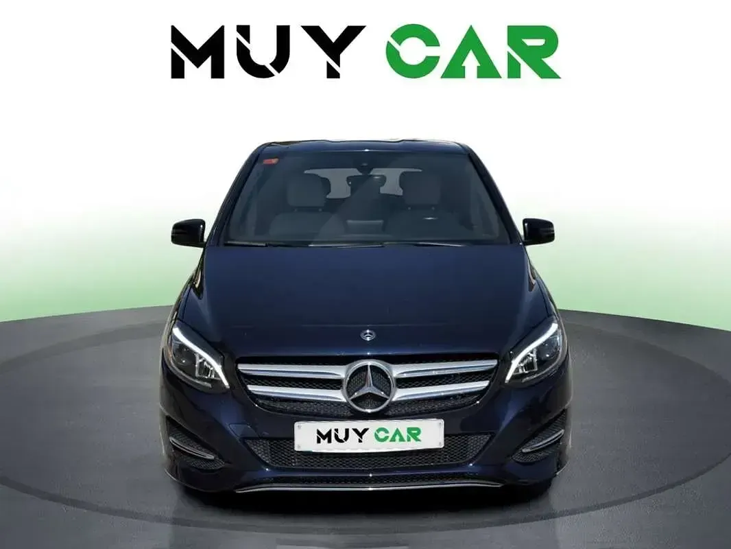 Usado Mercedes B200 136 CV (100 kW) 2018 Azul Utilitario