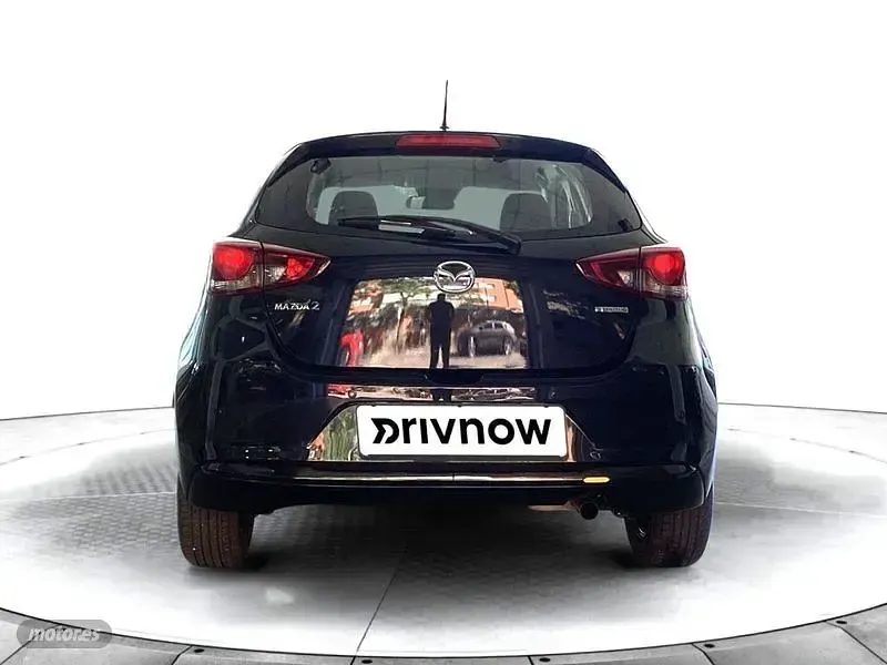 Usado Mazda 2 90 CV (66 kW) 2024 Negro Utilitario
