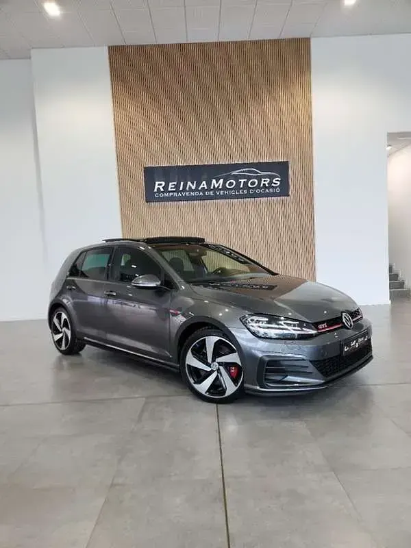 Usado VW Golf VII GTI 245 CV (180 kW) 2018 Gris Utilitario