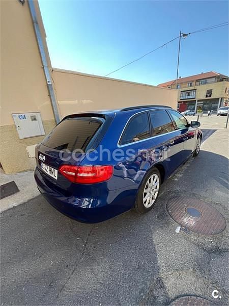 Usado Audi A4 143 CV (105 kW) 2011 Azul Familiar
