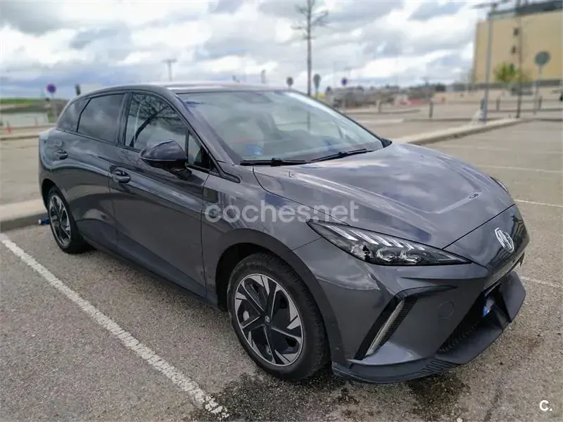 Occasion MG MG4 EV Luxury 2023 Eléctrico Hatchback