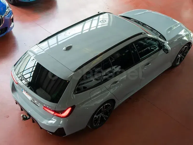 Usado BMW 318 Sport Line 150 CV (110 kW) 2025 Gris / plata Familiar