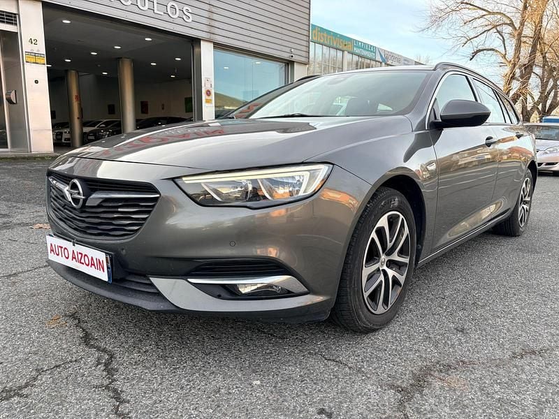 Gris / plata Usado 2018 Opel Insignia Business Berlina | 11.500 € (Precio justo) - Imagen 1/4