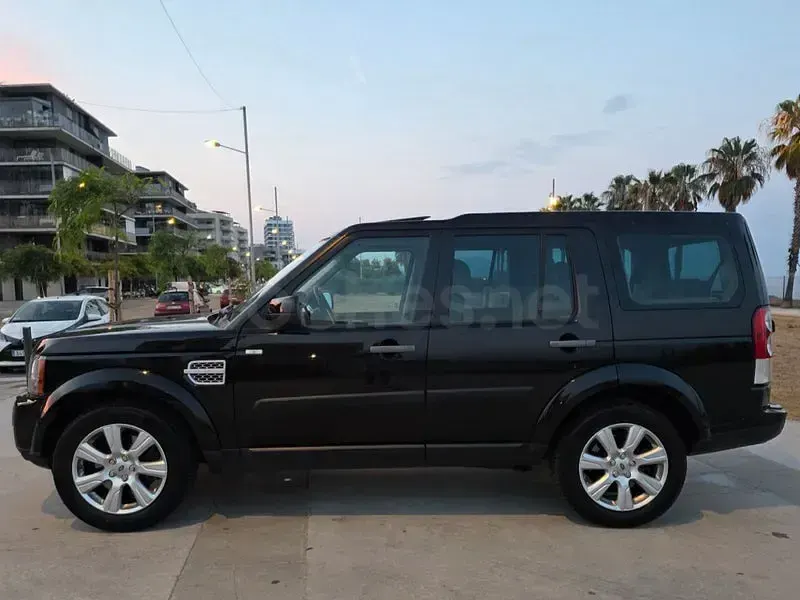 Usado Land Rover Discovery 4 HSE 255 CV (187 kW) 2013 Negro SUV
