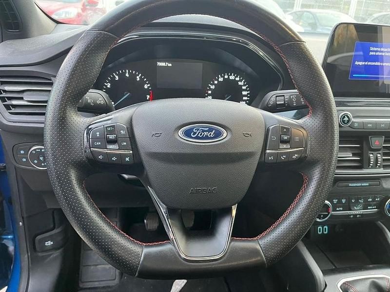 Usado Ford Focus ST-Line 125 CV (91 kW) 2021 Azul Berlina