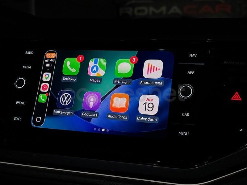 Usado VW Polo R-line 110 CV (80 kW) 2021 Gris / plata Utilitario