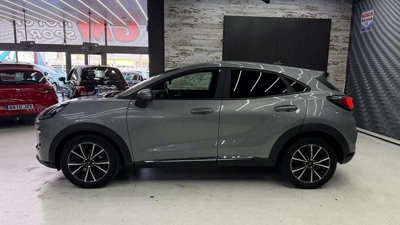 Usado Ford Puma Titanium 120 CV (88 kW) 2021 Gris SUV