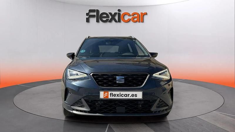 Usado Seat Arona FR 110 CV (80 kW) 2022 Gris SUV