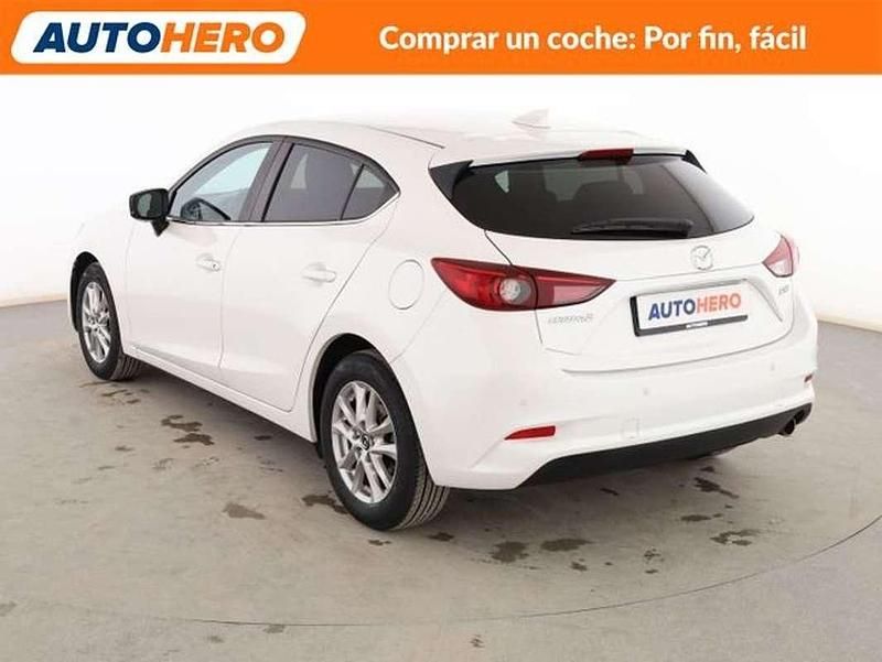 Usado Mazda 3 Style 101 CV (74 kW) 2017 Blanco Utilitario