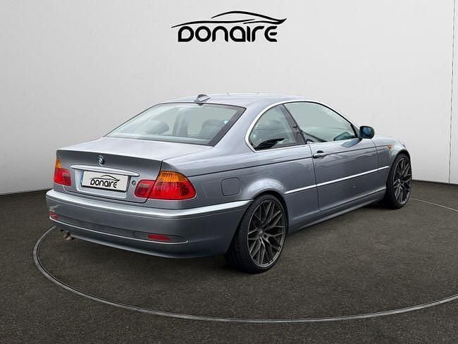 Usado BMW 330 204 CV (150 kW) 2005 Gris Coupe