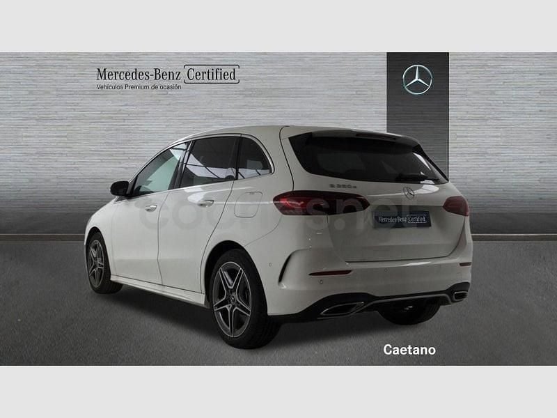 Usado Mercedes B250e 218 CV (160 kW) 2025 Blanco Monovolumen