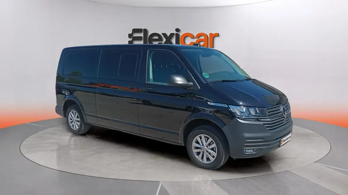 Usado VW Caravelle 150 CV (110 kW) 2024 Negro Van