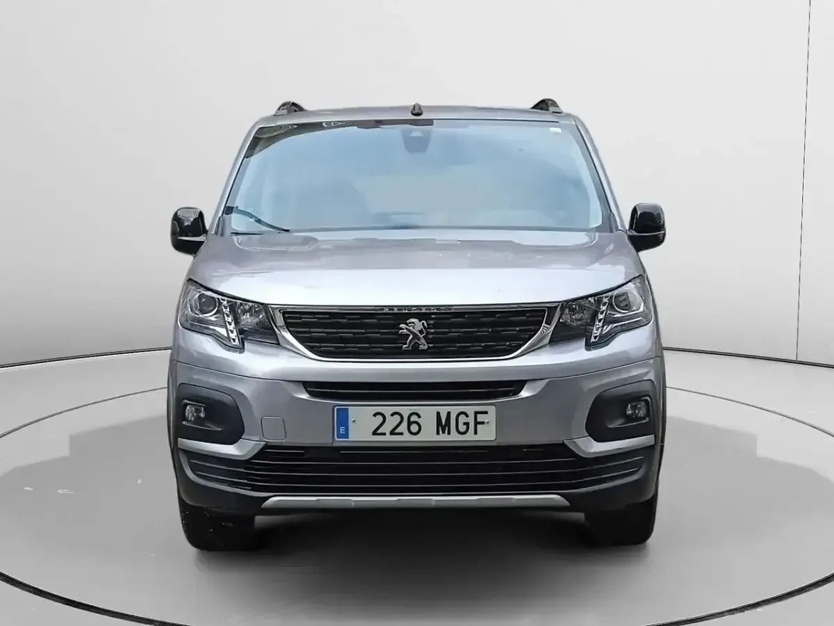 Usado Peugeot Rifter Allure 131 CV (96 kW) 2023 Gris Monovolumen