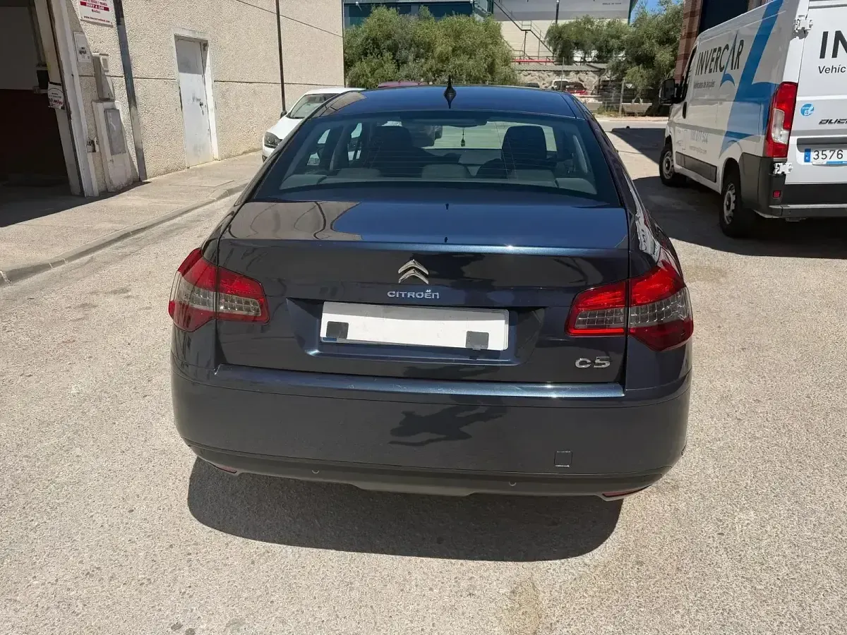 Usado Citroën C5 Feel 150 CV (110 kW) 2016 Azul Berlina