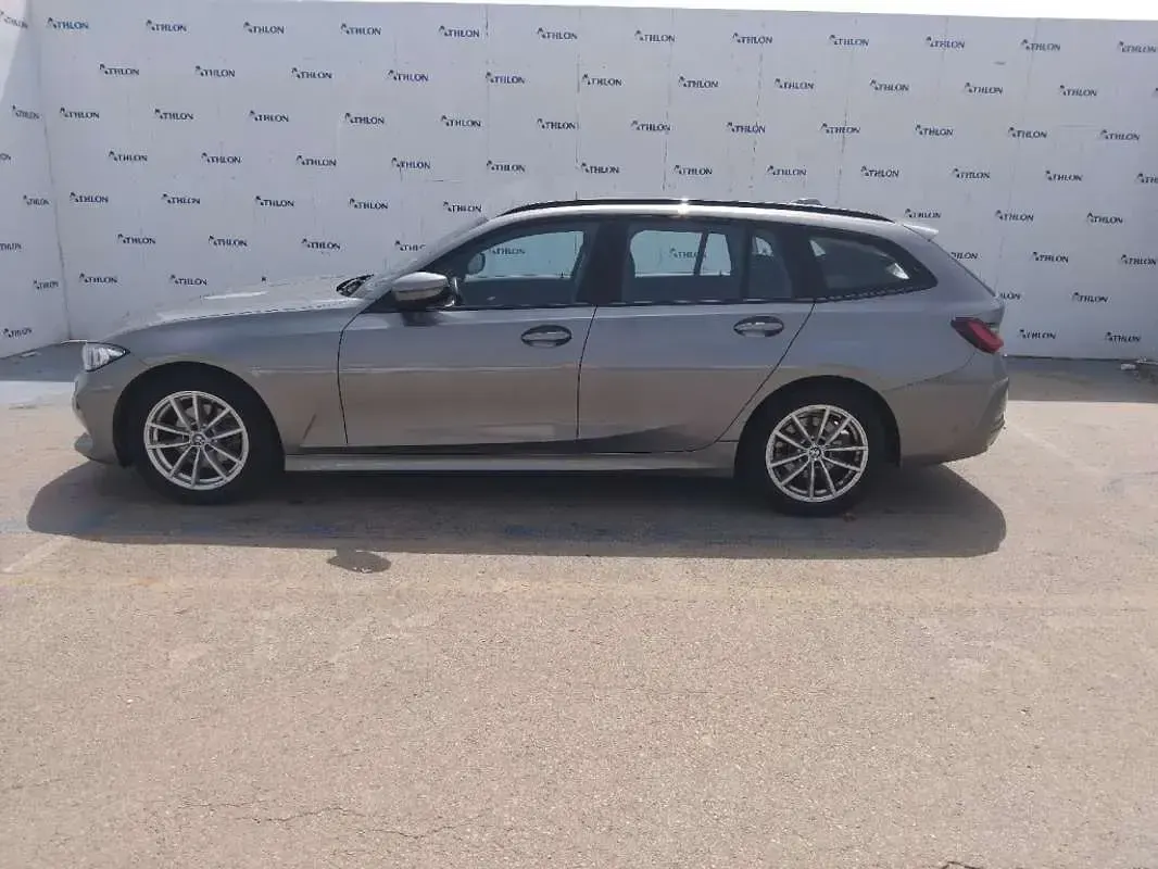 Usado BMW 318 150 CV (110 kW) 2023 Gris Familiar