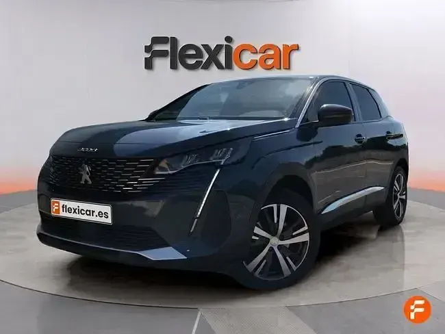 Usado Peugeot 3008 Allure 130 CV (95 kW) 2024 Verde SUV