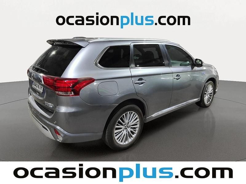 Usado Mitsubishi Outlander 224 CV (164 kW) 2019 Blanco SUV