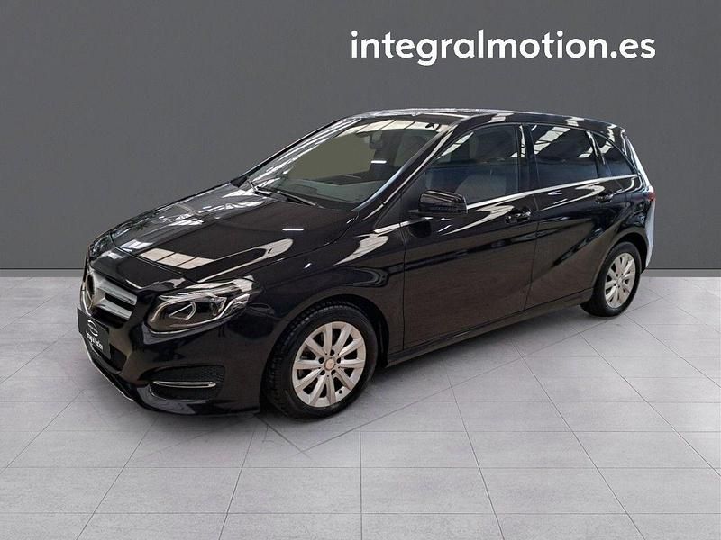Usado Mercedes B200 136 CV (100 kW) 2016 Negro Monovolumen