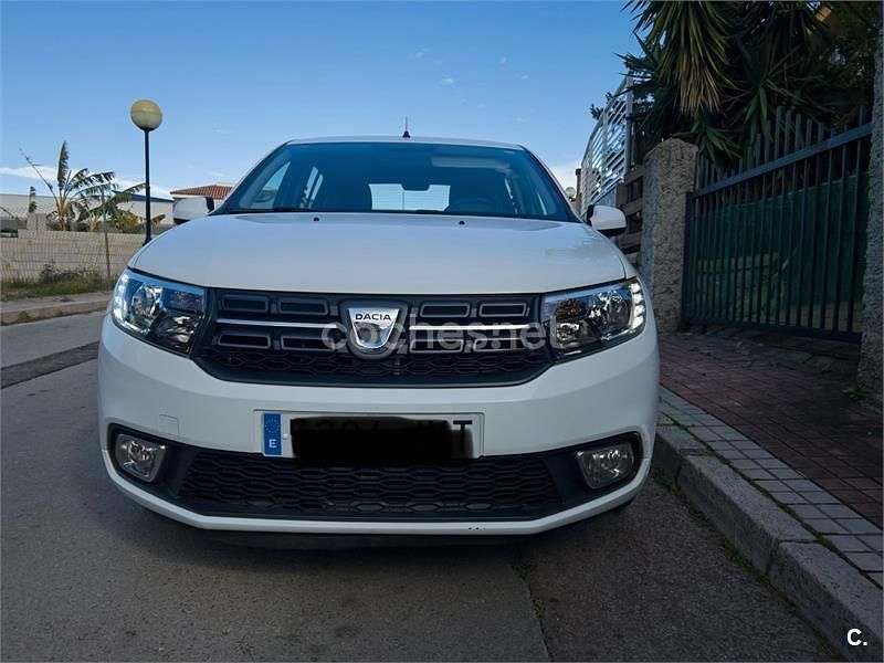 Usado Dacia Sandero Lauréate 90 CV (66 kW) 2017 Blanco Berlina