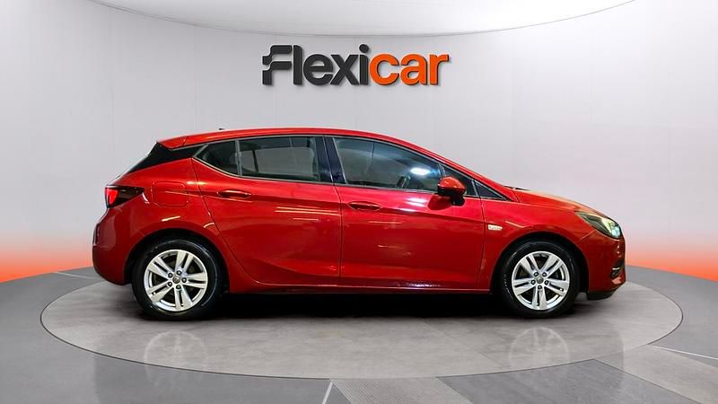Usado Opel Astra Business Elegance 131 CV (96 kW) 2020 Burdeos Familiar