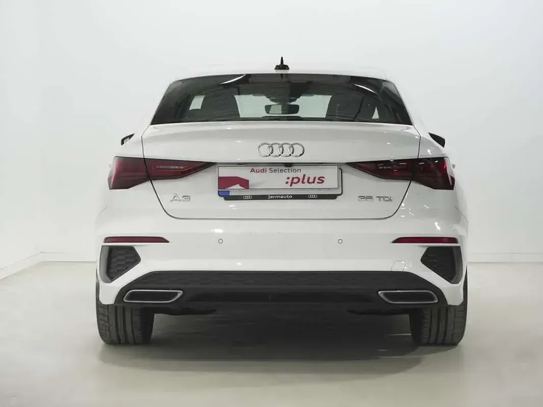 Usado Audi A3 S-Line 150 CV (110 kW) 2022 Blanco Berlina