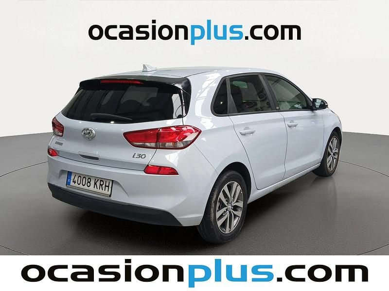 Usado Hyundai i30 GO! 95 CV (69 kW) 2018 Gris Utilitario